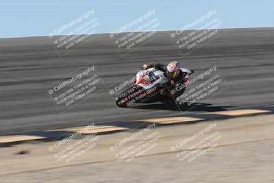 media/Oct-13-2025-Moto Forza (Mon) [[a66d839500]]/3-B Group/Session 2 (Bowl)/